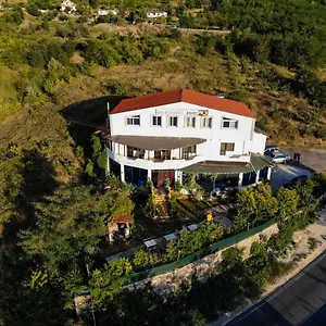 Joni Restaurant 3*, Bucimas Albania